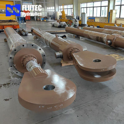 Waterkrachtcentrale Dampoort Ultra grote hydraulische cilinder